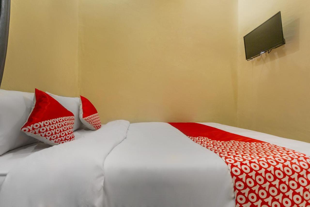 Oyo 2527 Hotel Triana Palangkaraya Bagian luar foto