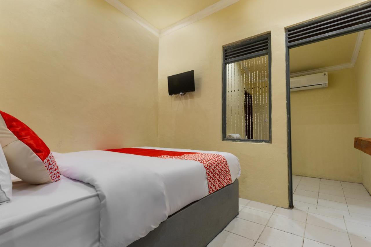 Oyo 2527 Hotel Triana Palangkaraya Bagian luar foto